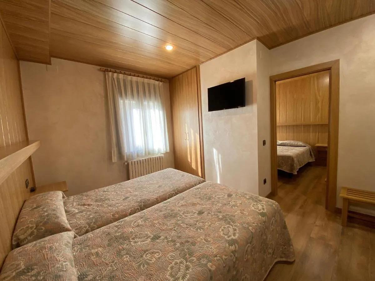 Hotel Sant Antoni Ribes De Freser 0*,